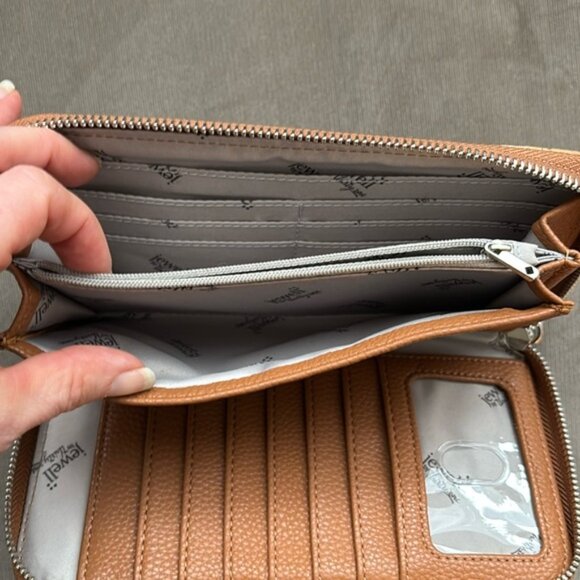 Thirty-one All About the Benjamins Wallet - Tan Metallic Cork - Picture 6 of 6